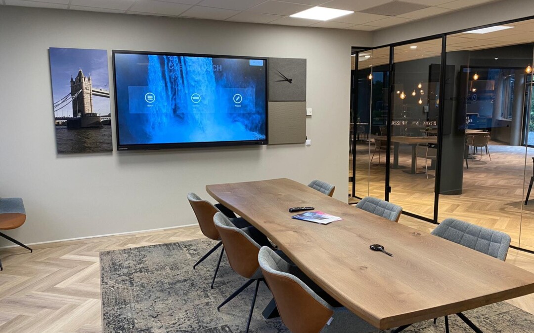 SCOPRI: Visual solutions e allestimenti digitali