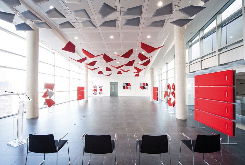 THE POWER OF SILENCE: how acoustics influence spaces